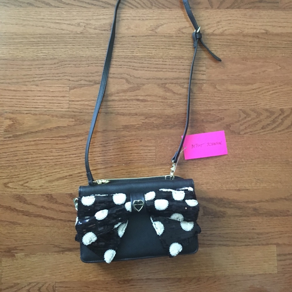 Betsey Johnson bow crossbody